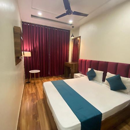 Hotel 56 - 200 Meter From Golden Temple Amritsar Exterior photo